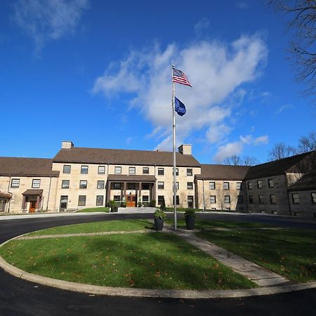 Spring Mill Inn Mitchell Exterior foto